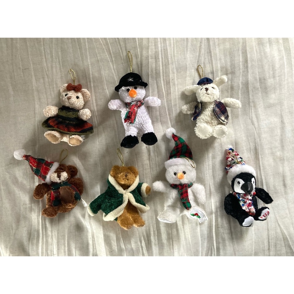🎁 FREE Plush Holiday Ornament with Purchase! 🎁 - Picture 1 of 13